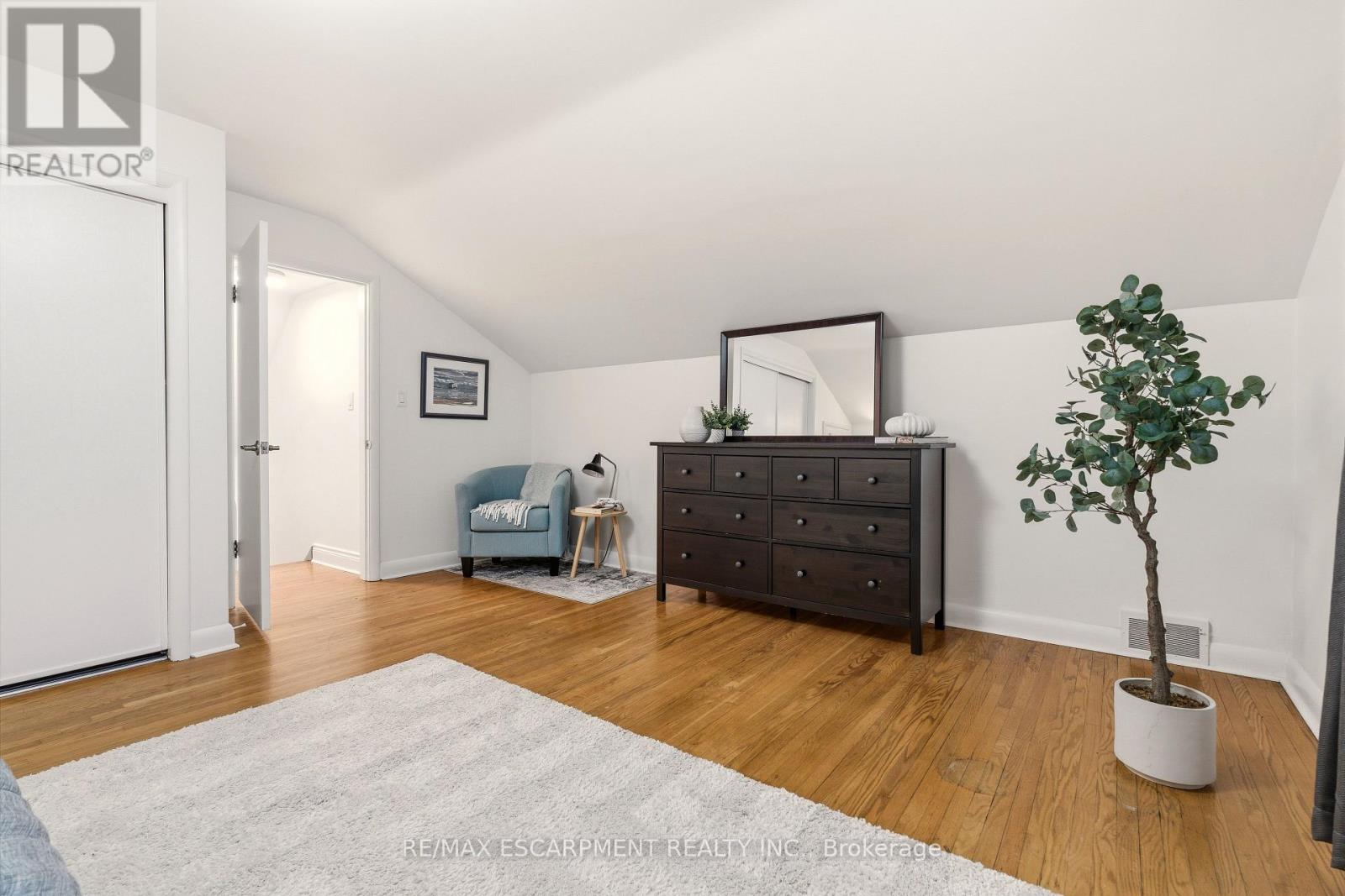 411 Pepper Drive, Burlington, Ontario  L7R 3E1 - Photo 25 - W12843972