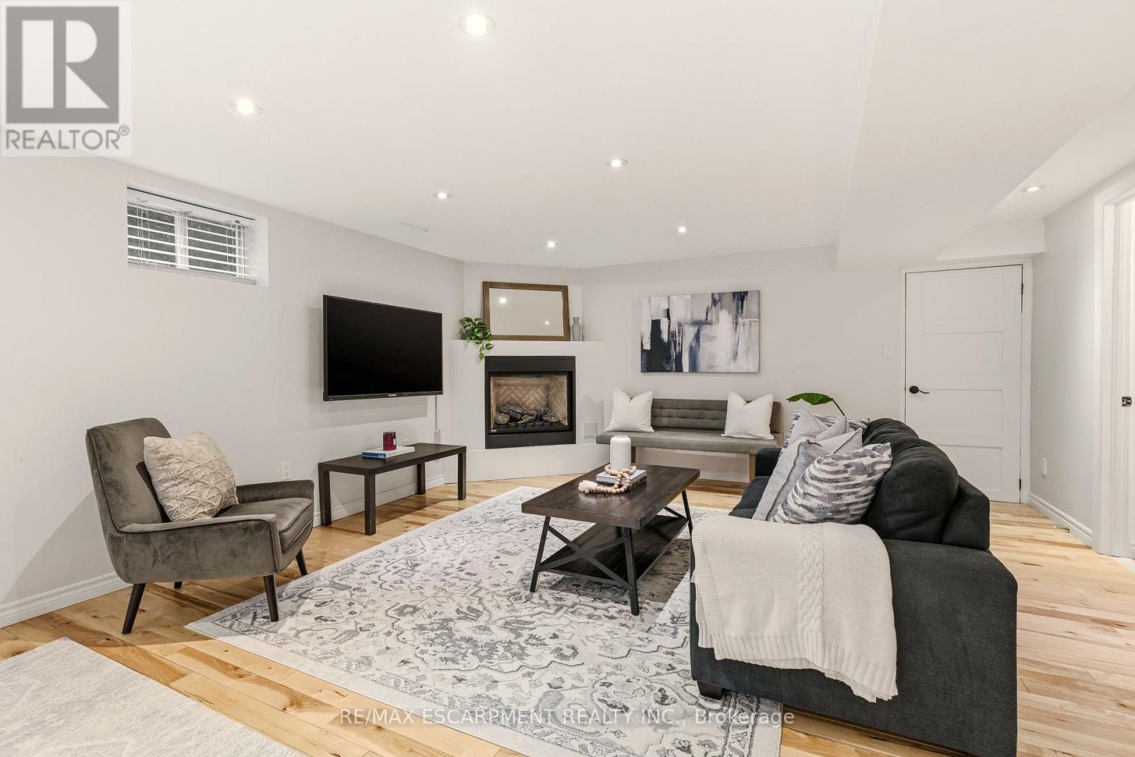 411 Pepper Drive, Burlington, Ontario  L7R 3E1 - Photo 30 - W12843972