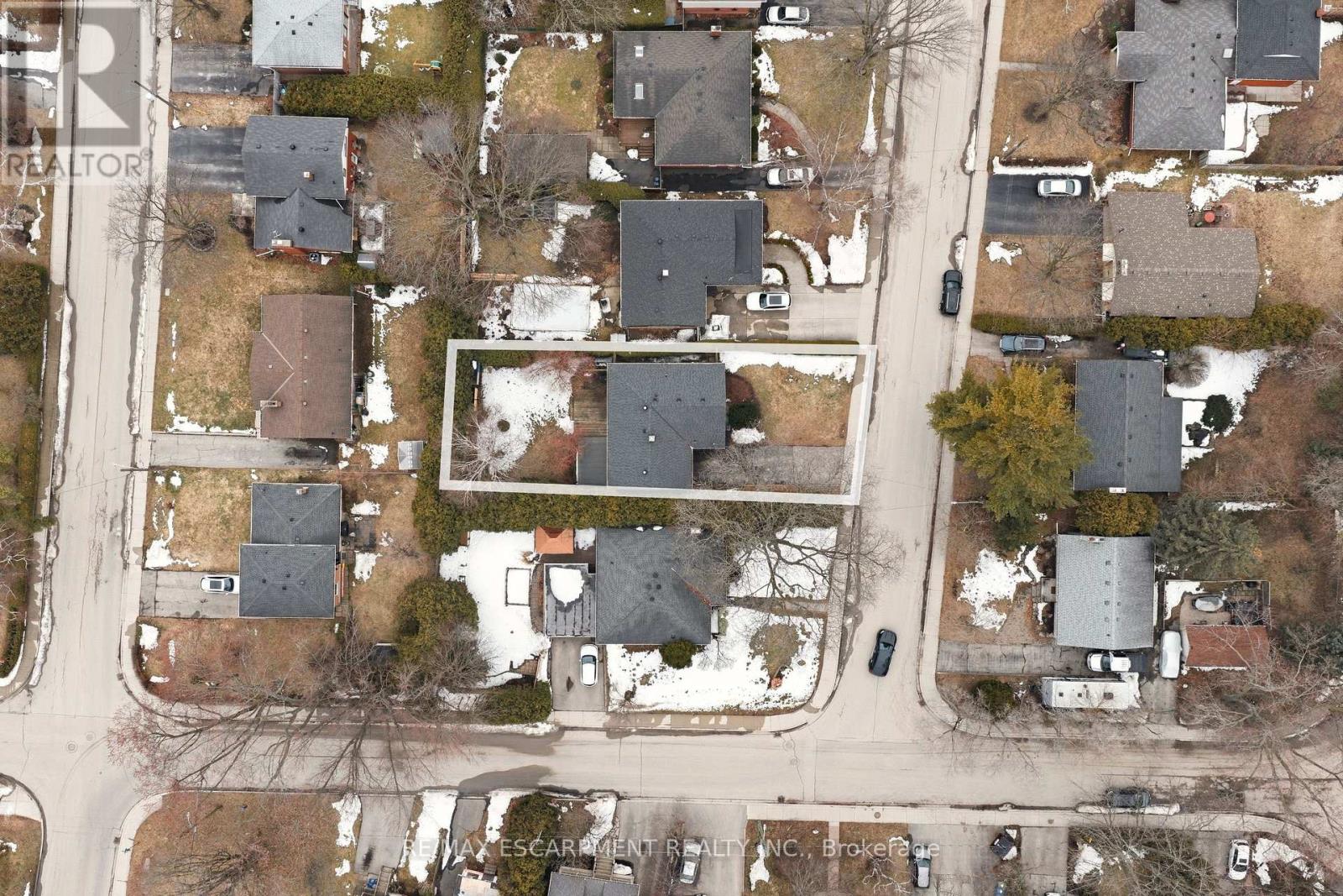 411 Pepper Drive, Burlington, Ontario  L7R 3E1 - Photo 49 - W12843972