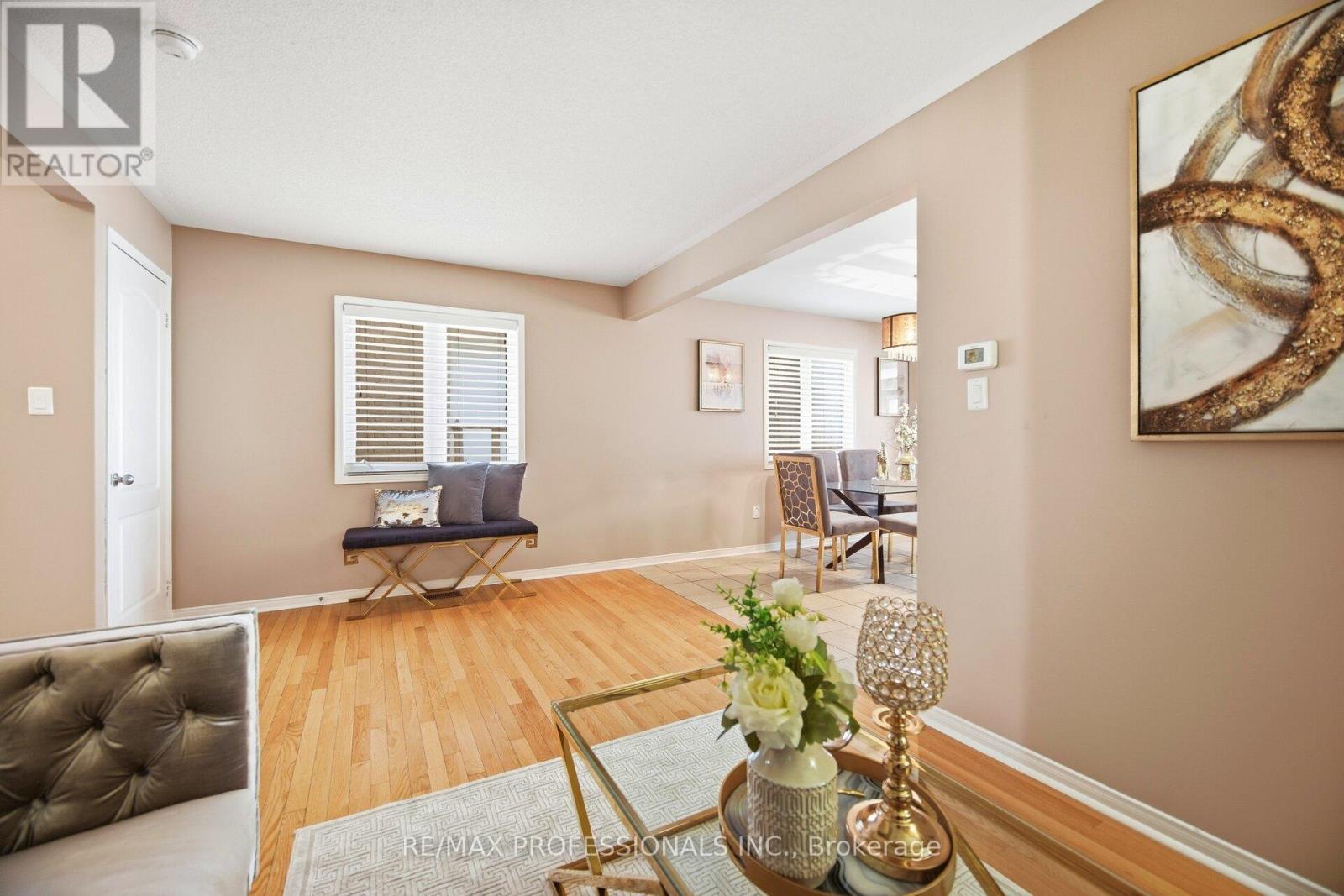 56 Lightcatcher Circle, Brampton, Ontario  L6P 3P5 - Photo 8 - W12827680