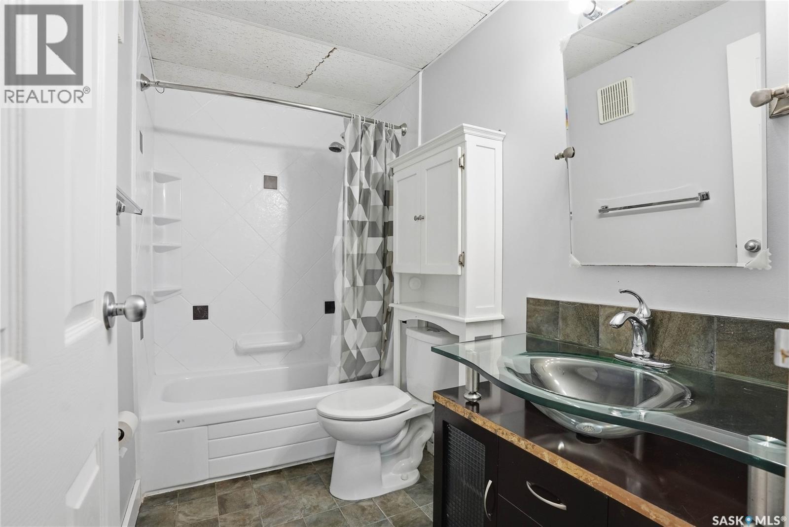 203 427 Tait Court, Saskatoon, Saskatchewan  S7H 5L3 - Photo 19 - SK029680