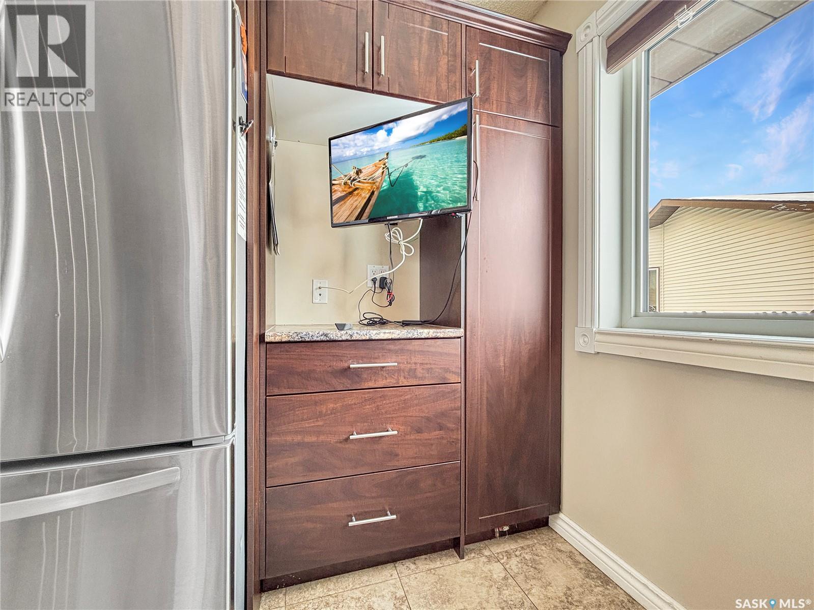 247 Stacey Crescent, Saskatoon, Saskatchewan  S7L 7A9 - Photo 11 - SK029674