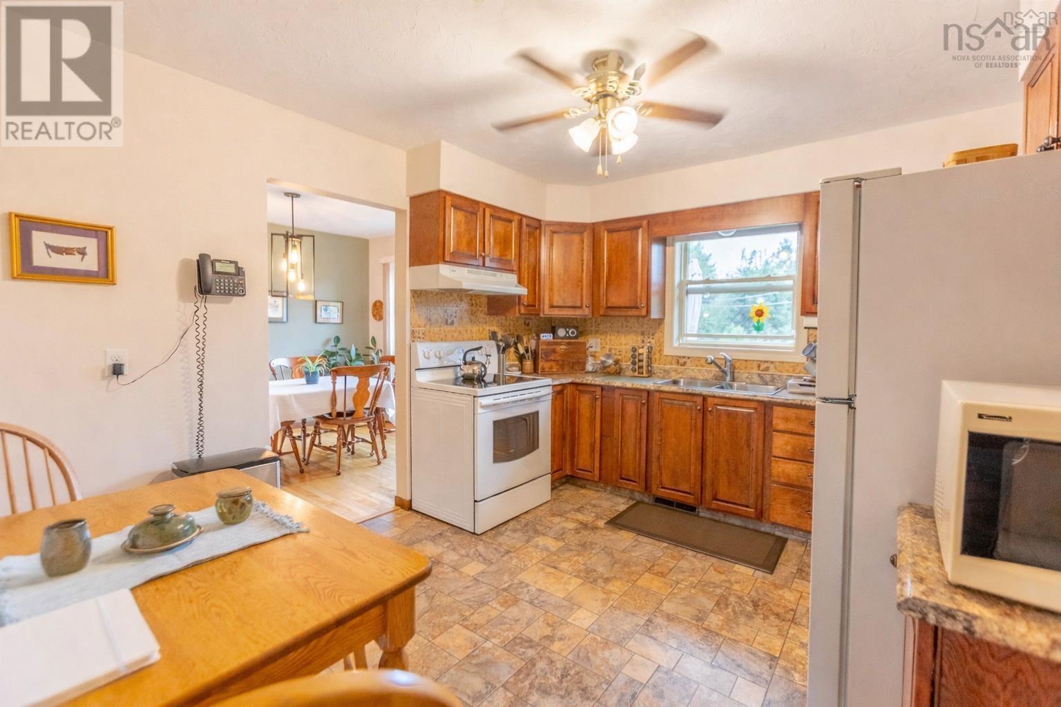 148 D'orsay Road, East Amherst, Nova Scotia  B4H 3Y2 - Photo 19 - 202603637