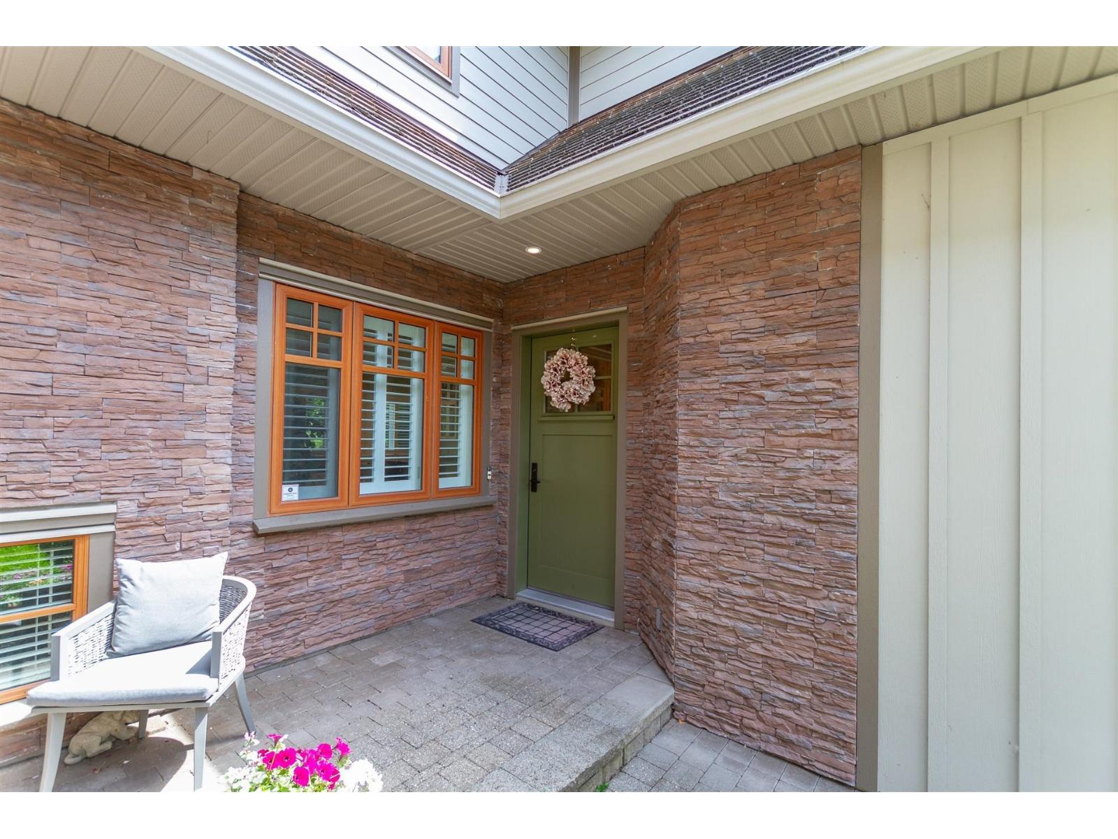 18 3122 160 Street, Surrey, British Columbia  V3Z 8K5 - Photo 2 - R3095900
