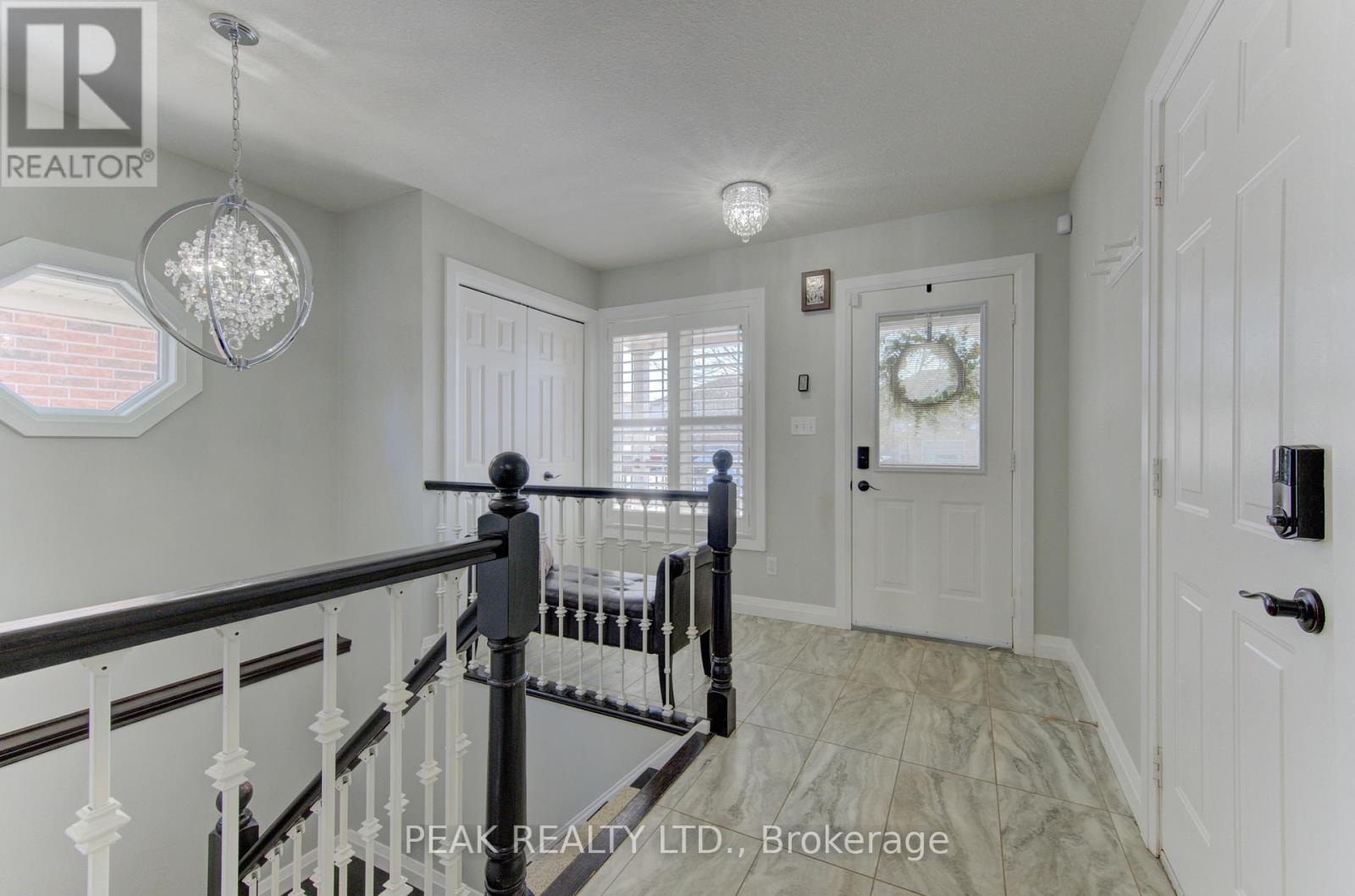 105 Stiefelmeyer Crescent, Wilmot, Ontario  N3A 4K6 - Photo 8 - X12843688