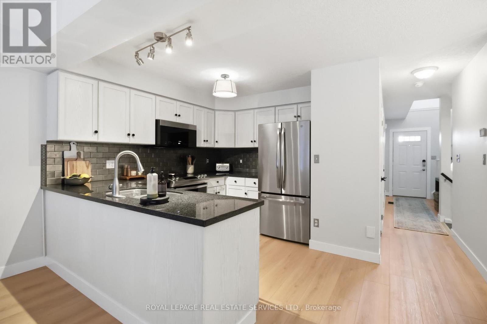 48 - 165 Terraview Crescent, Guelph, Ontario  N1G 5G7 - Photo 11 - X12843700