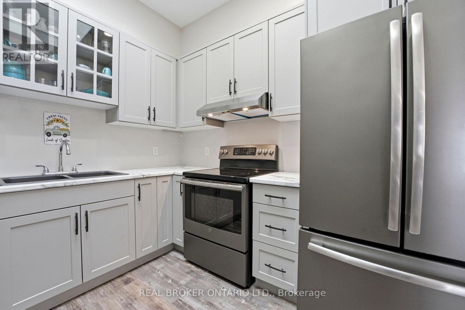 25 Bitternut Place, Woolwich, Ontario  N3B 3L2 - Photo 10 - X12843722