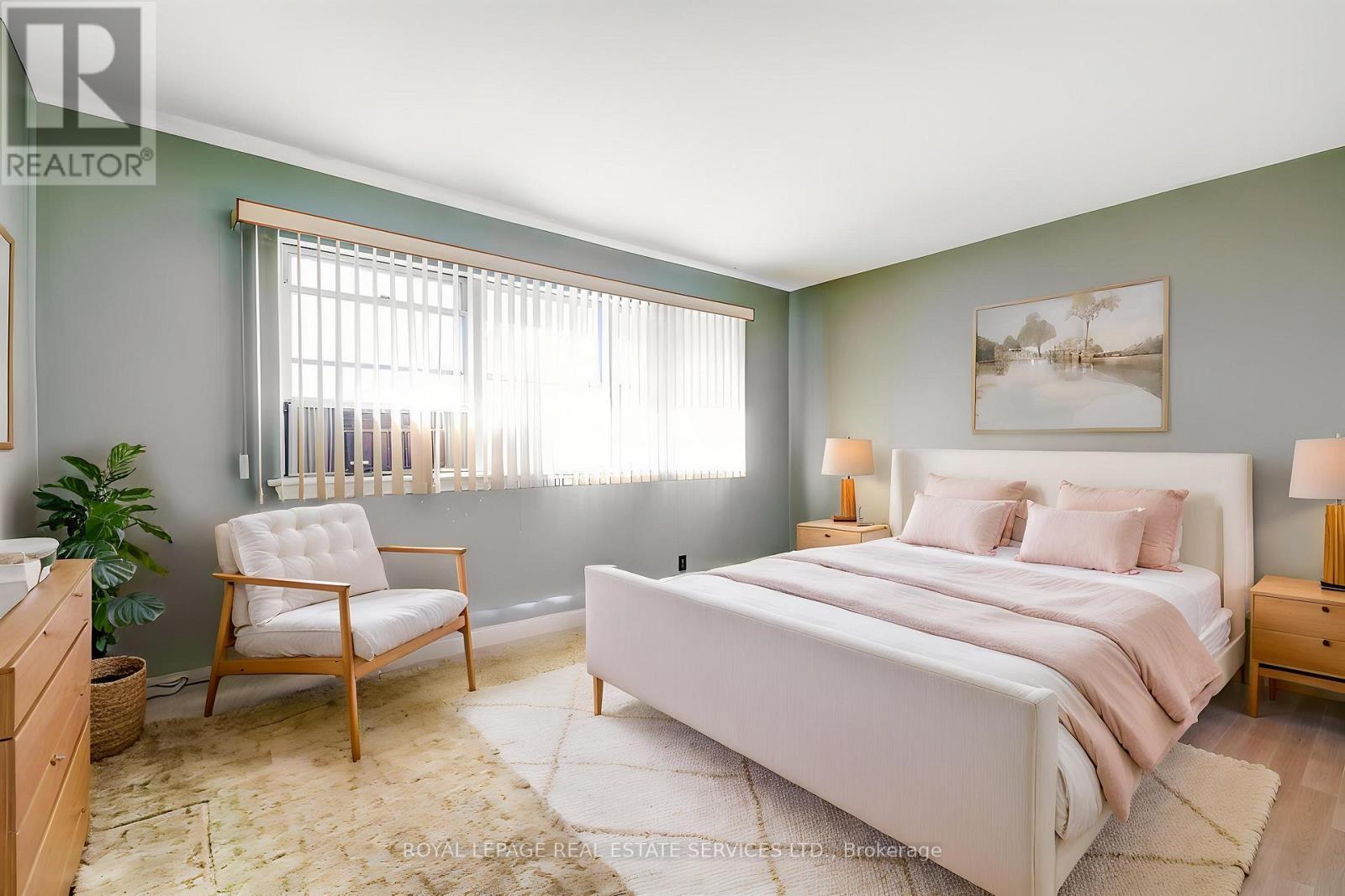 15 Loma Drive, Hamilton, Ontario  L8G 2W6 - Photo 18 - X12843730