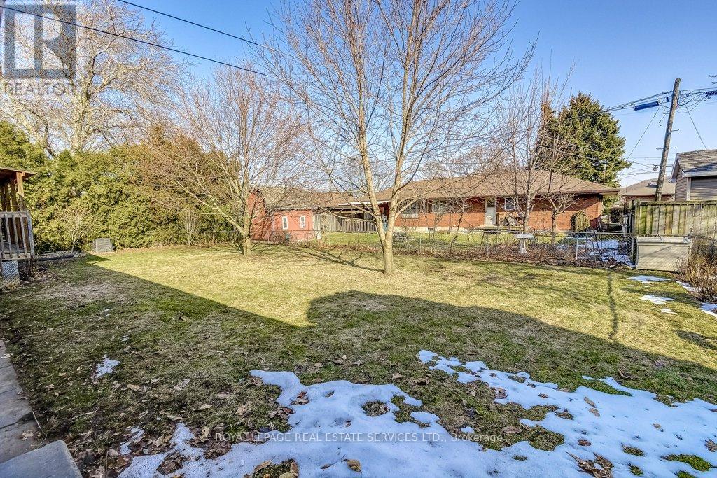 15 Loma Drive, Hamilton, Ontario  L8G 2W6 - Photo 31 - X12843730