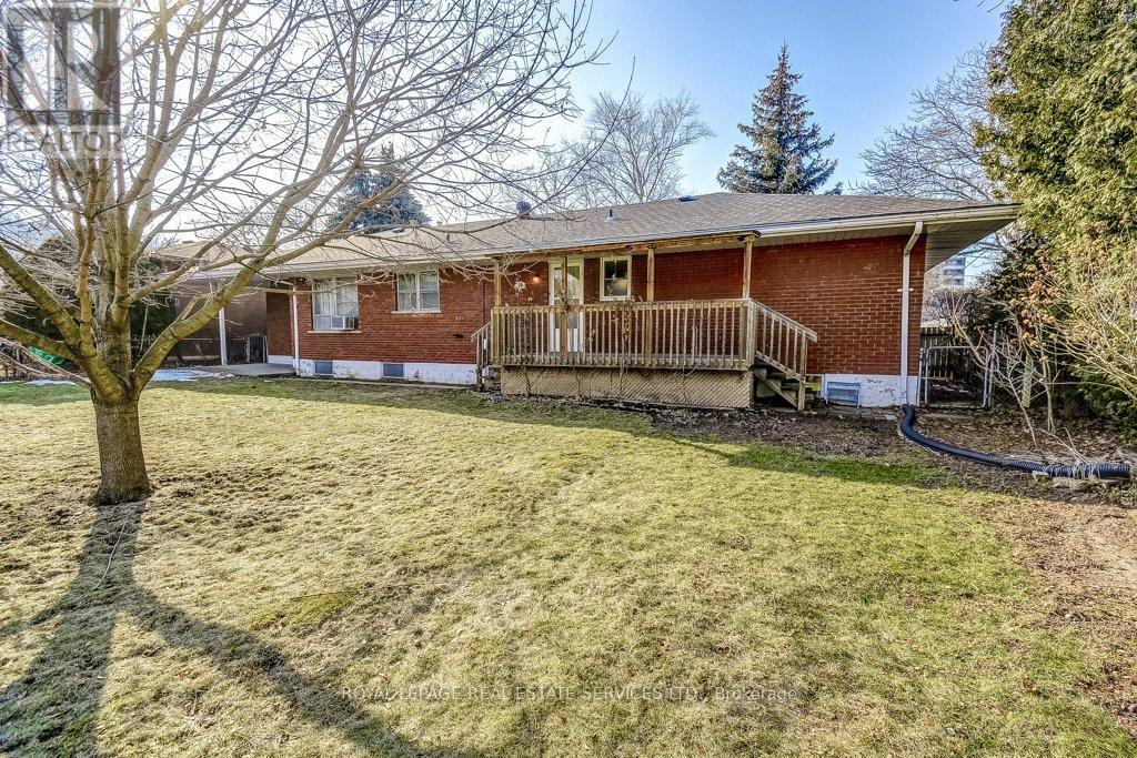 15 Loma Drive, Hamilton, Ontario  L8G 2W6 - Photo 32 - X12843730
