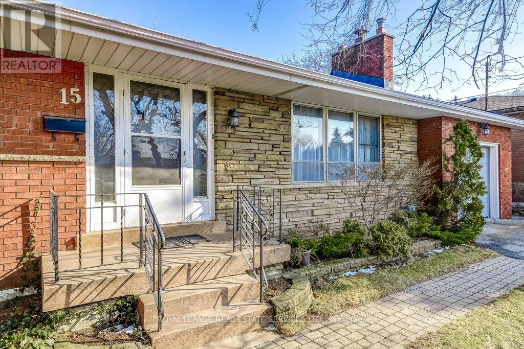 15 Loma Drive, Hamilton, Ontario  L8G 2W6 - Photo 5 - X12843730