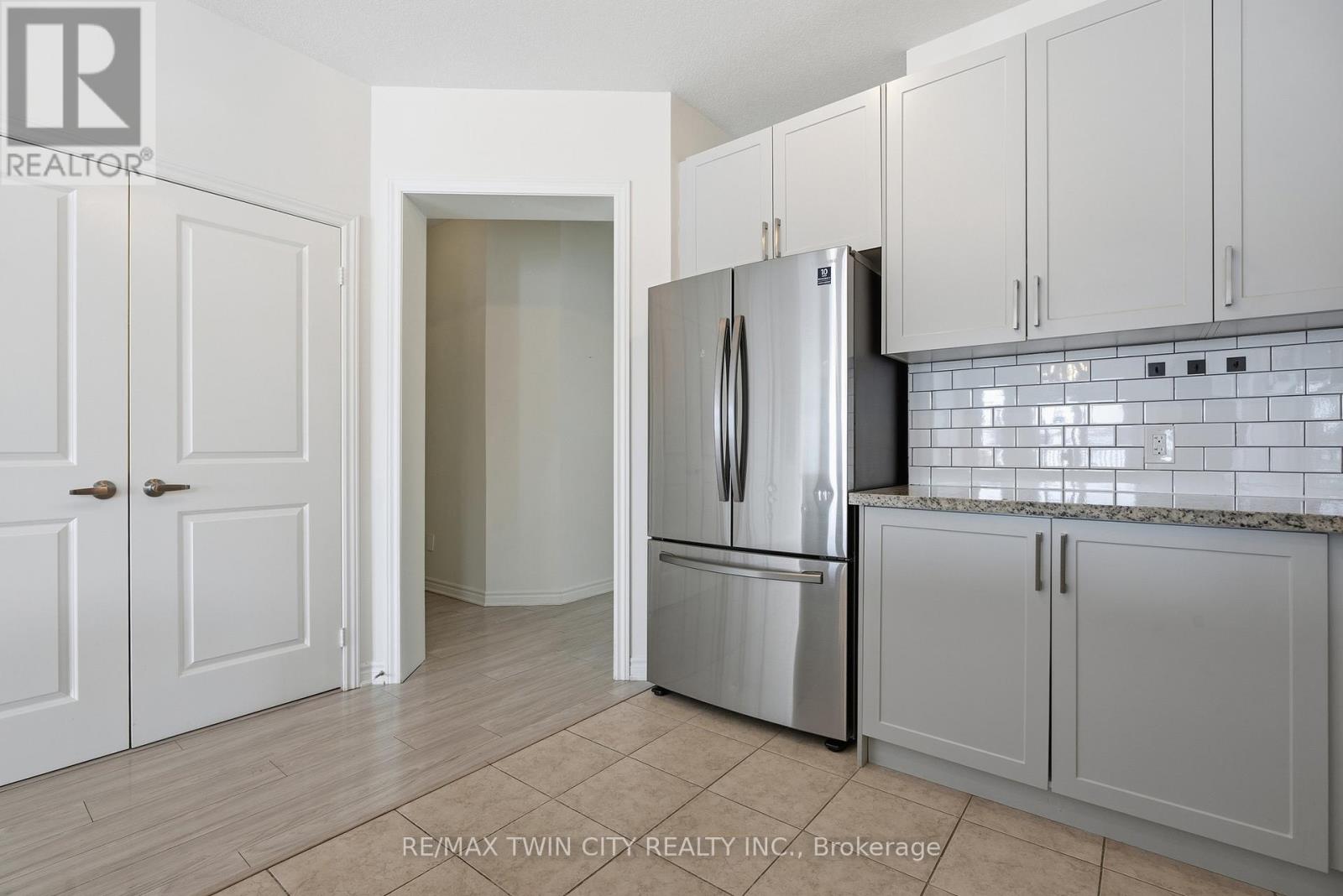 43 Harvest Avenue, Tillsonburg, Ontario  N4G 0H9 - Photo 8 - X12843764