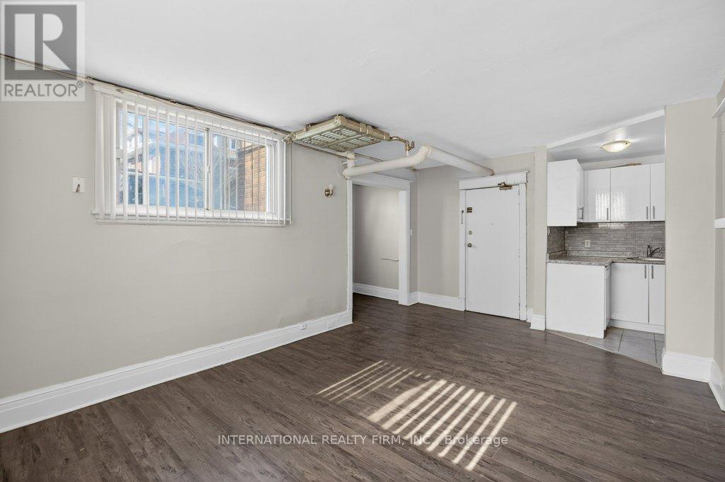 1 - 109 Balsam Avenue S, Hamilton, Ontario  L8M 3B2 - Photo 12 - X12843772