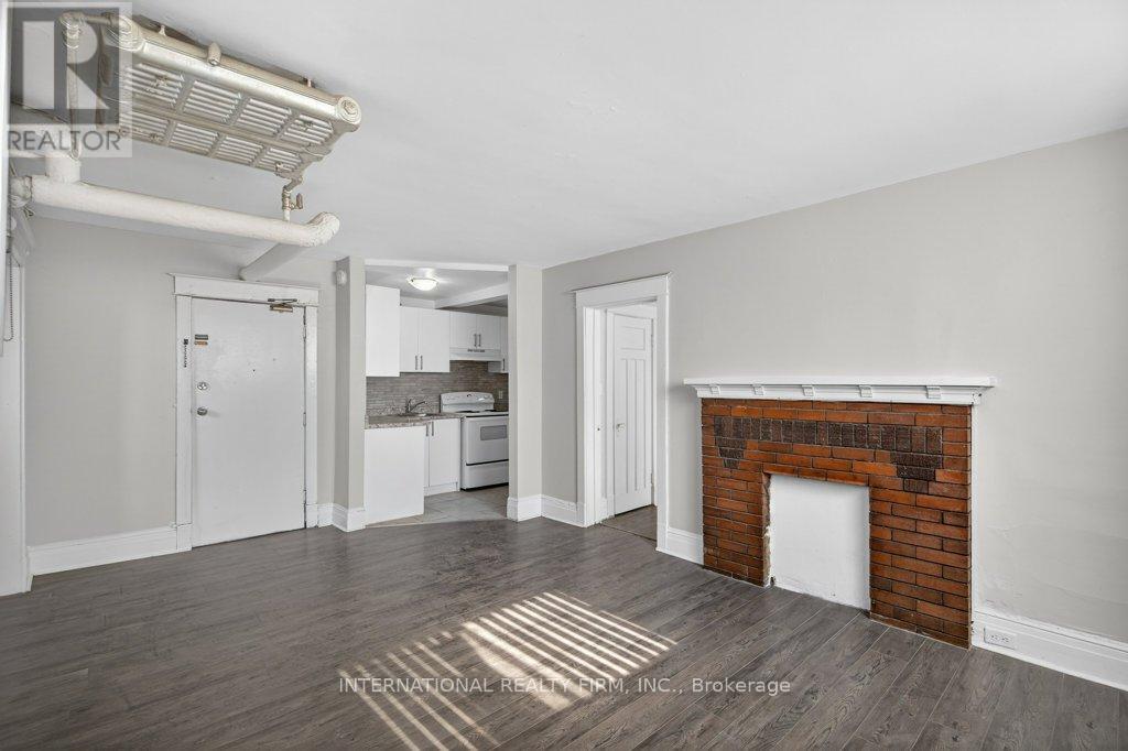 1 - 109 Balsam Avenue S, Hamilton, Ontario  L8M 3B2 - Photo 13 - X12843772