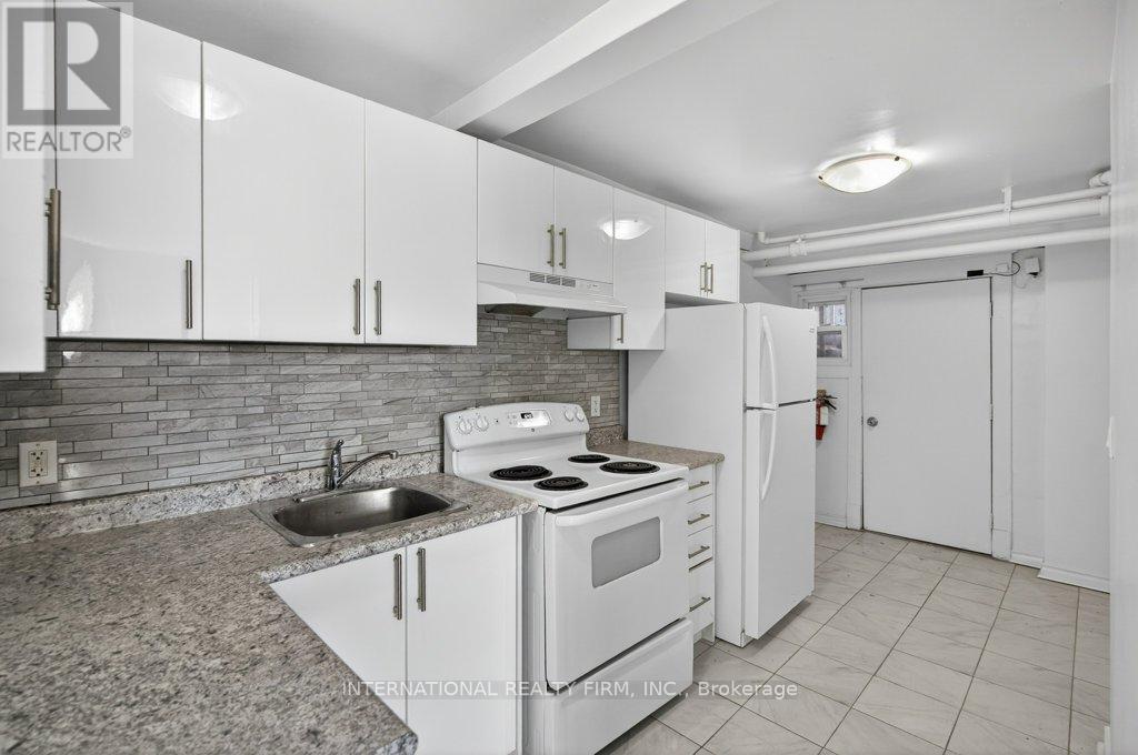 1 - 109 Balsam Avenue S, Hamilton, Ontario  L8M 3B2 - Photo 15 - X12843772