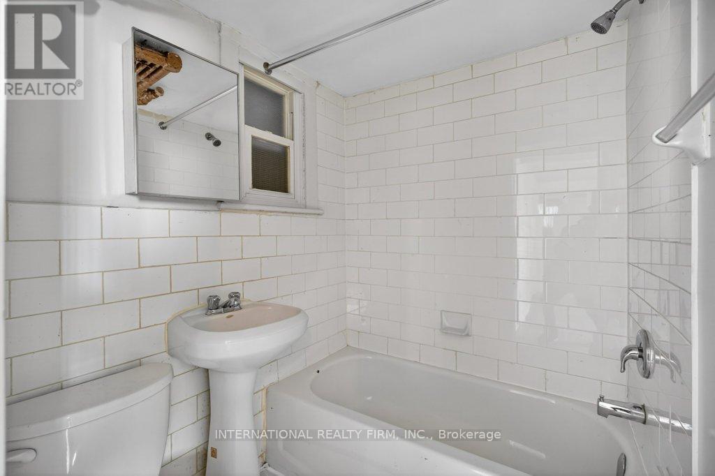 1 - 109 Balsam Avenue S, Hamilton, Ontario  L8M 3B2 - Photo 24 - X12843772