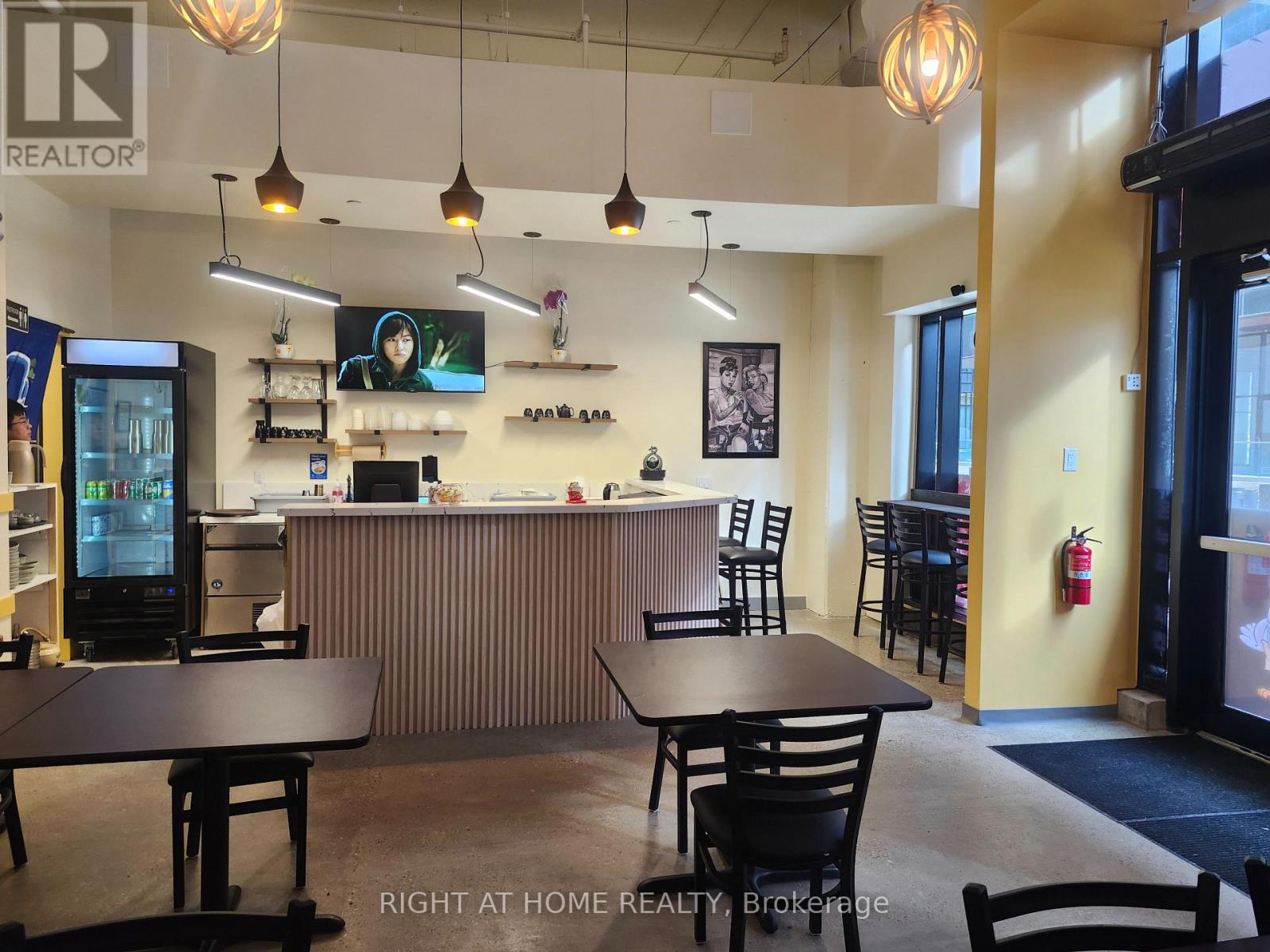 101 - 108 Garment Street, Kitchener, Ontario  N2G 0E2 - Photo 12 - X12843792