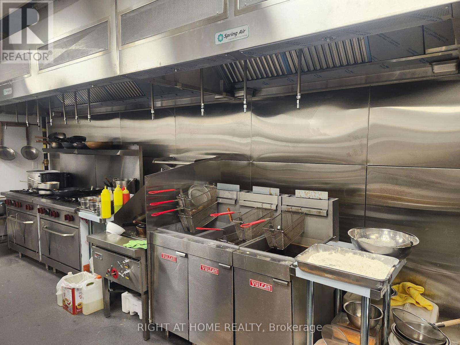 101 - 108 Garment Street, Kitchener, Ontario  N2G 0E2 - Photo 21 - X12843792