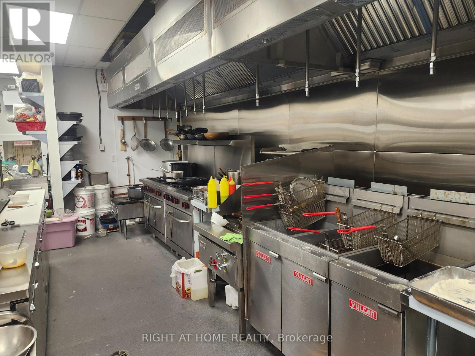 101 - 108 Garment Street, Kitchener, Ontario  N2G 0E2 - Photo 22 - X12843792