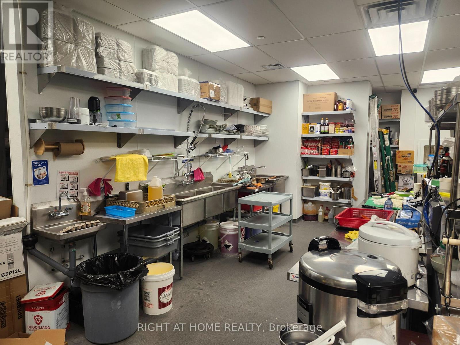 101 - 108 Garment Street, Kitchener, Ontario  N2G 0E2 - Photo 23 - X12843792