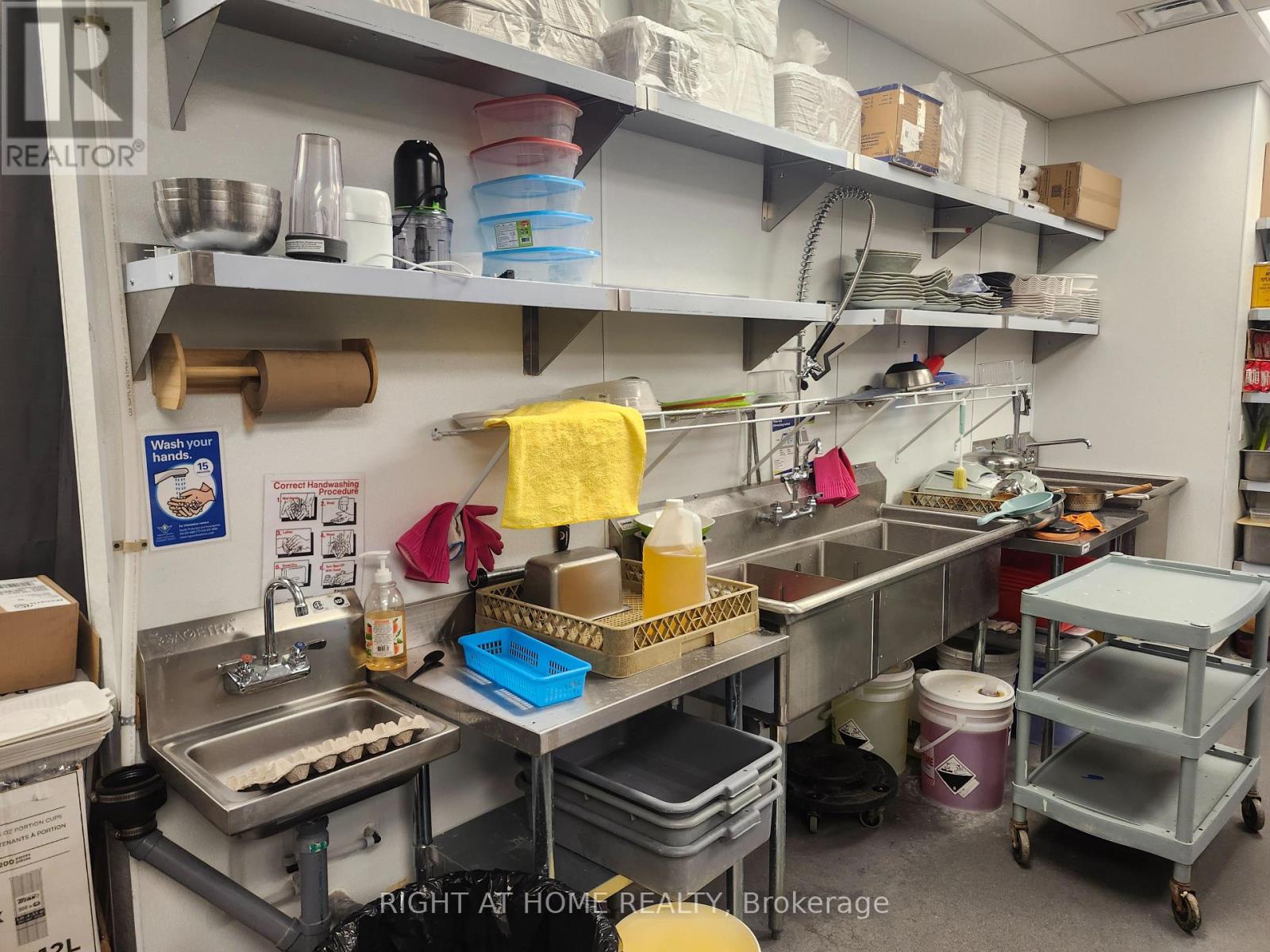 101 - 108 Garment Street, Kitchener, Ontario  N2G 0E2 - Photo 28 - X12843792