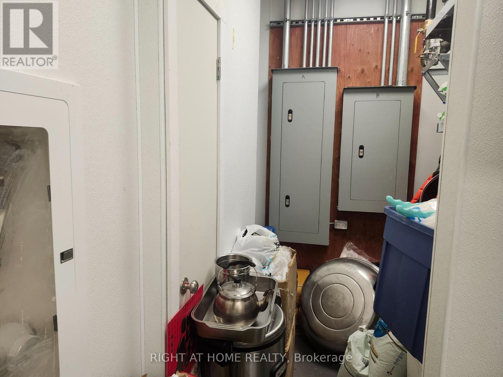 101 - 108 Garment Street, Kitchener, Ontario  N2G 0E2 - Photo 29 - X12843792