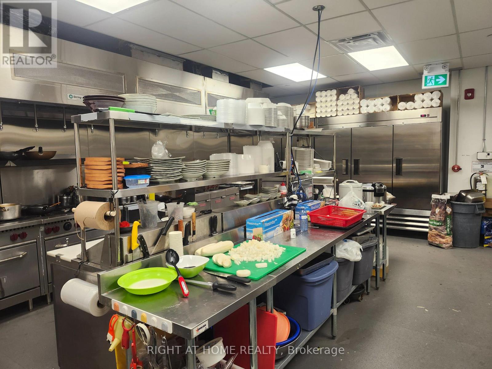 101 - 108 Garment Street, Kitchener, Ontario  N2G 0E2 - Photo 30 - X12843792