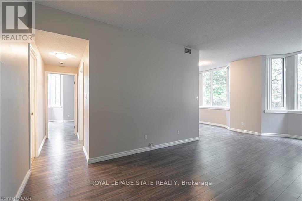 105 - 200 Limeridge Road W, Hamilton, Ontario  L9C 7M7 - Photo 10 - X12843848