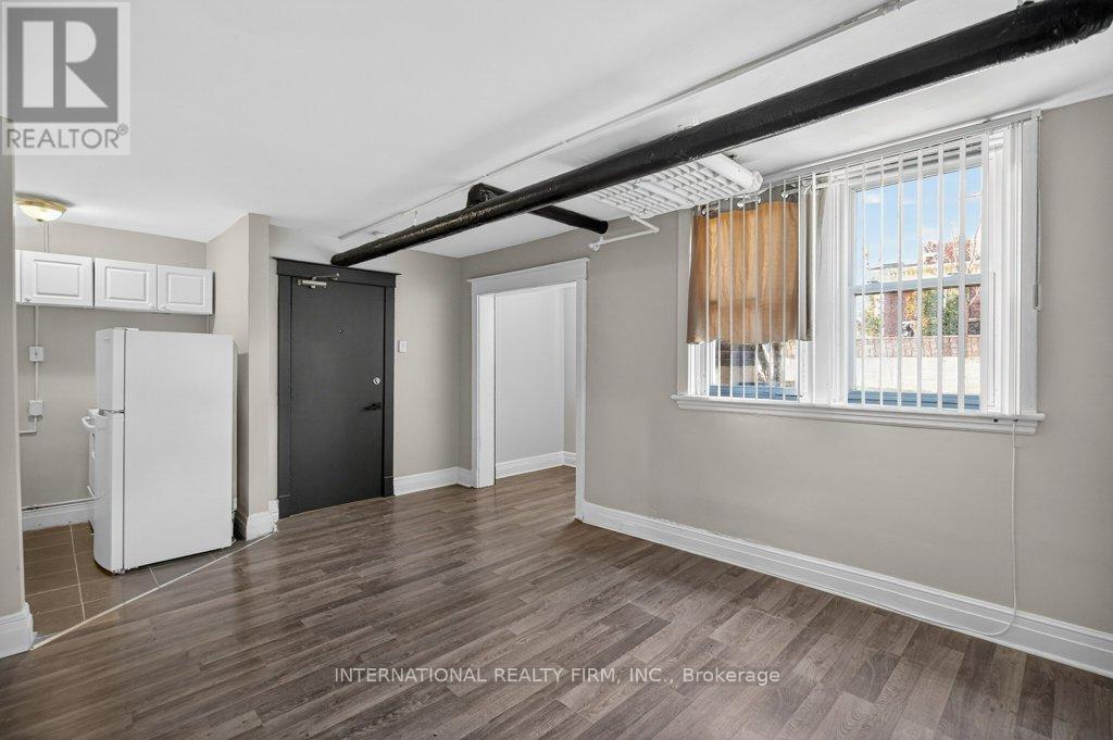 2 - 109 Balsam Avenue S, Hamilton, Ontario  L8M 3B2 - Photo 12 - X12843882