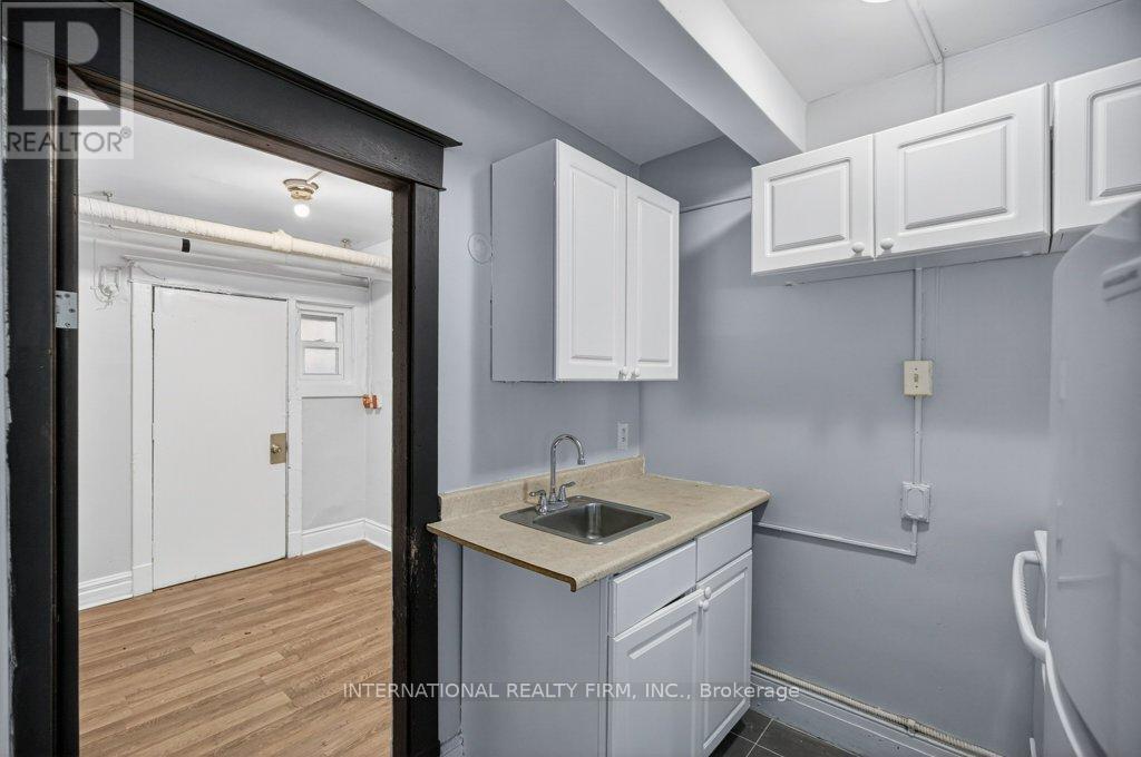 2 - 109 Balsam Avenue S, Hamilton, Ontario  L8M 3B2 - Photo 15 - X12843882