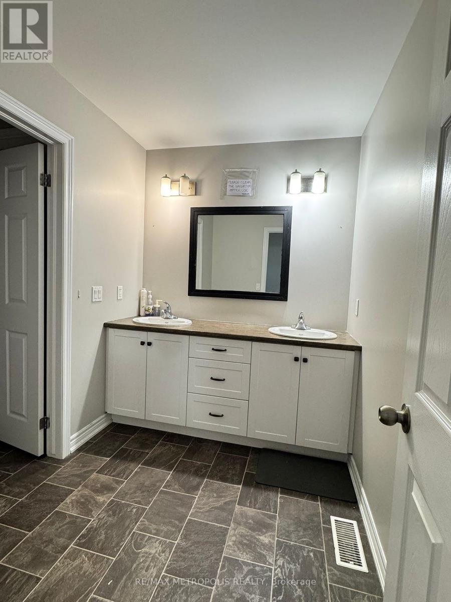 605 First Avenue, Welland, Ontario  L3C 6Z8 - Photo 8 - X12843984