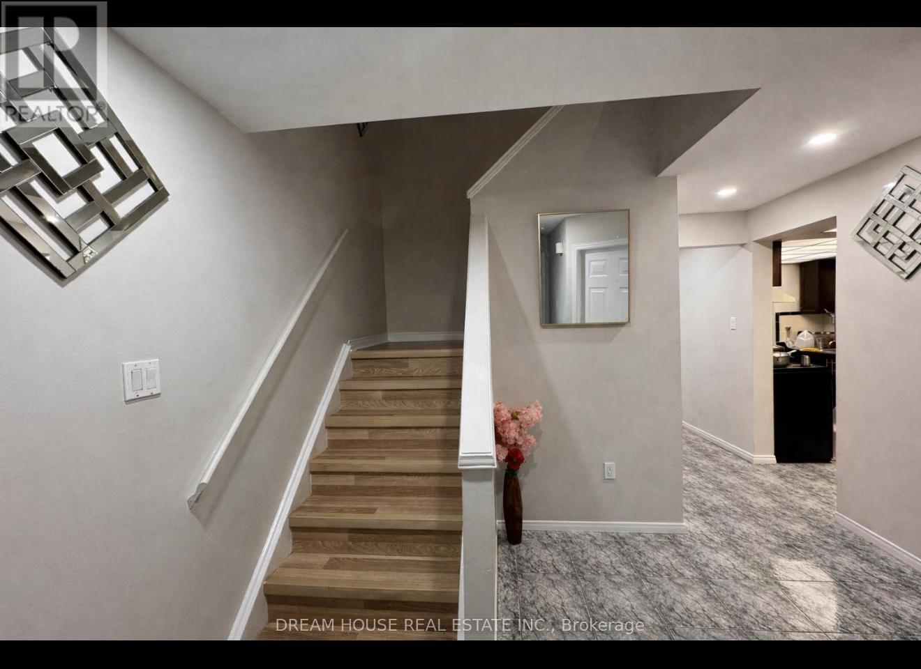 47 Rushmore Crescent, Brampton, Ontario  L6Z 1R1 - Photo 13 - W12820640