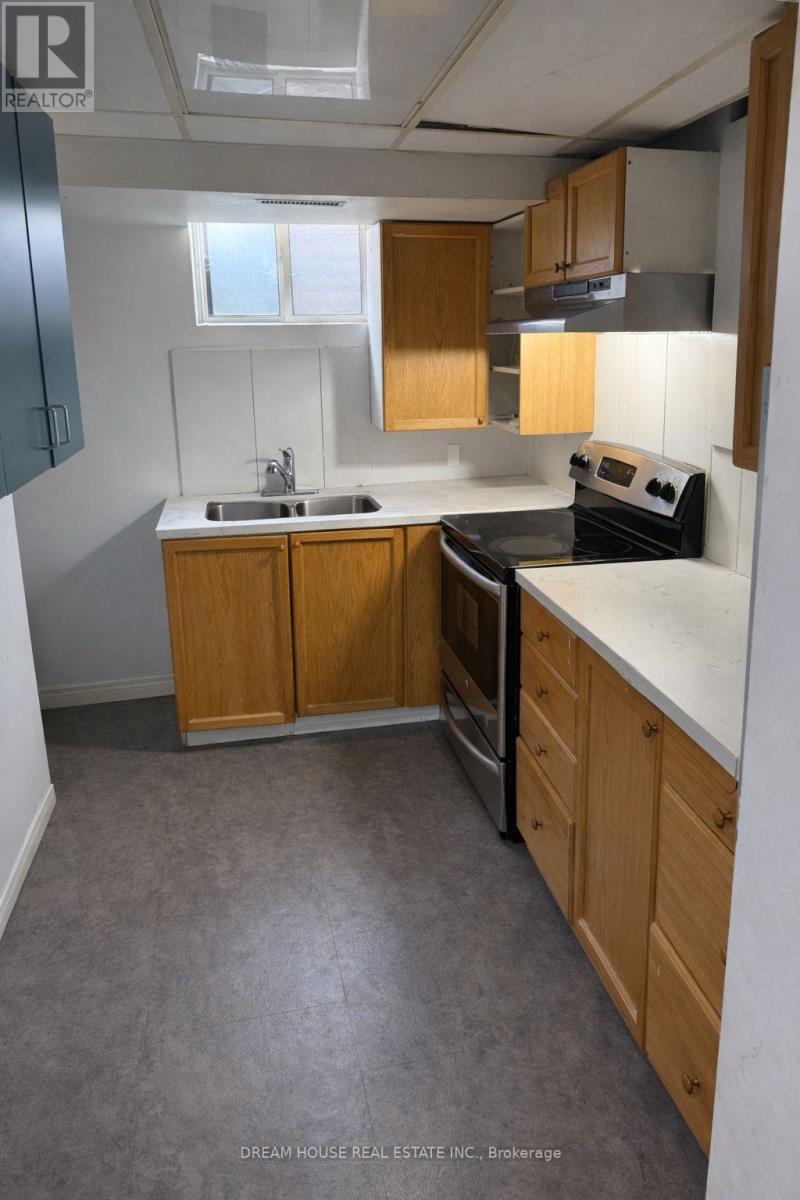 47 Rushmore Crescent, Brampton, Ontario  L6Z 1R1 - Photo 14 - W12820640