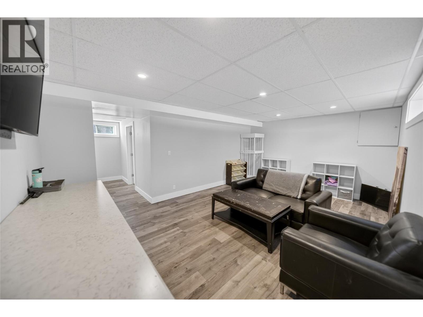 2001 8th Avenue S, Cranbrook, British Columbia  V1C 7E7 - Photo 14 - 10377742