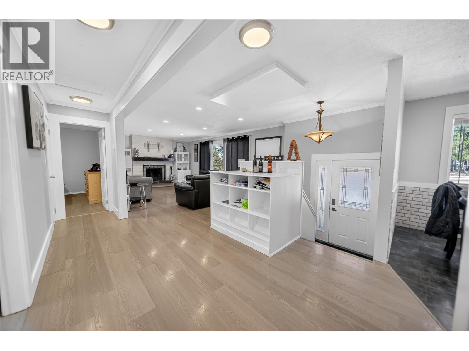 2001 8th Avenue S, Cranbrook, British Columbia  V1C 7E7 - Photo 5 - 10377742