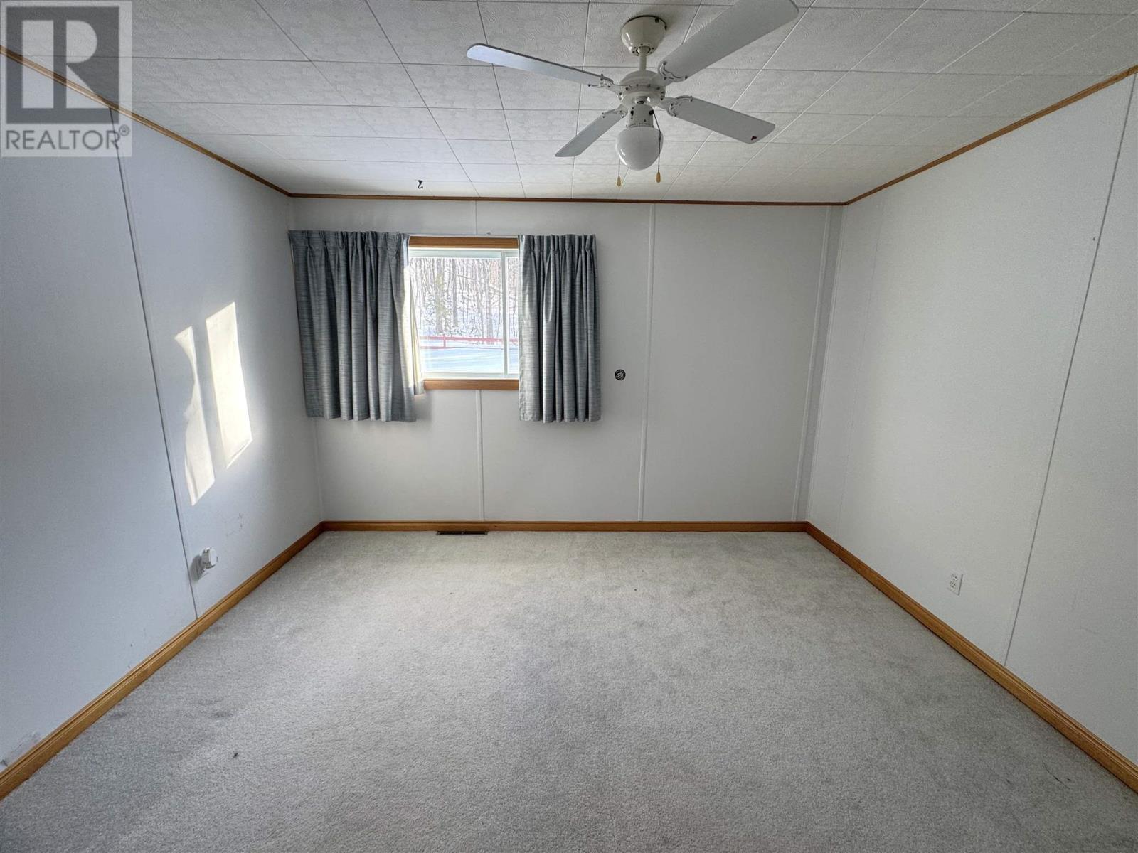 25 Gillanders Rd, Elliot Lake, Ontario  P5A 1W4 - Photo 19 - SM260374