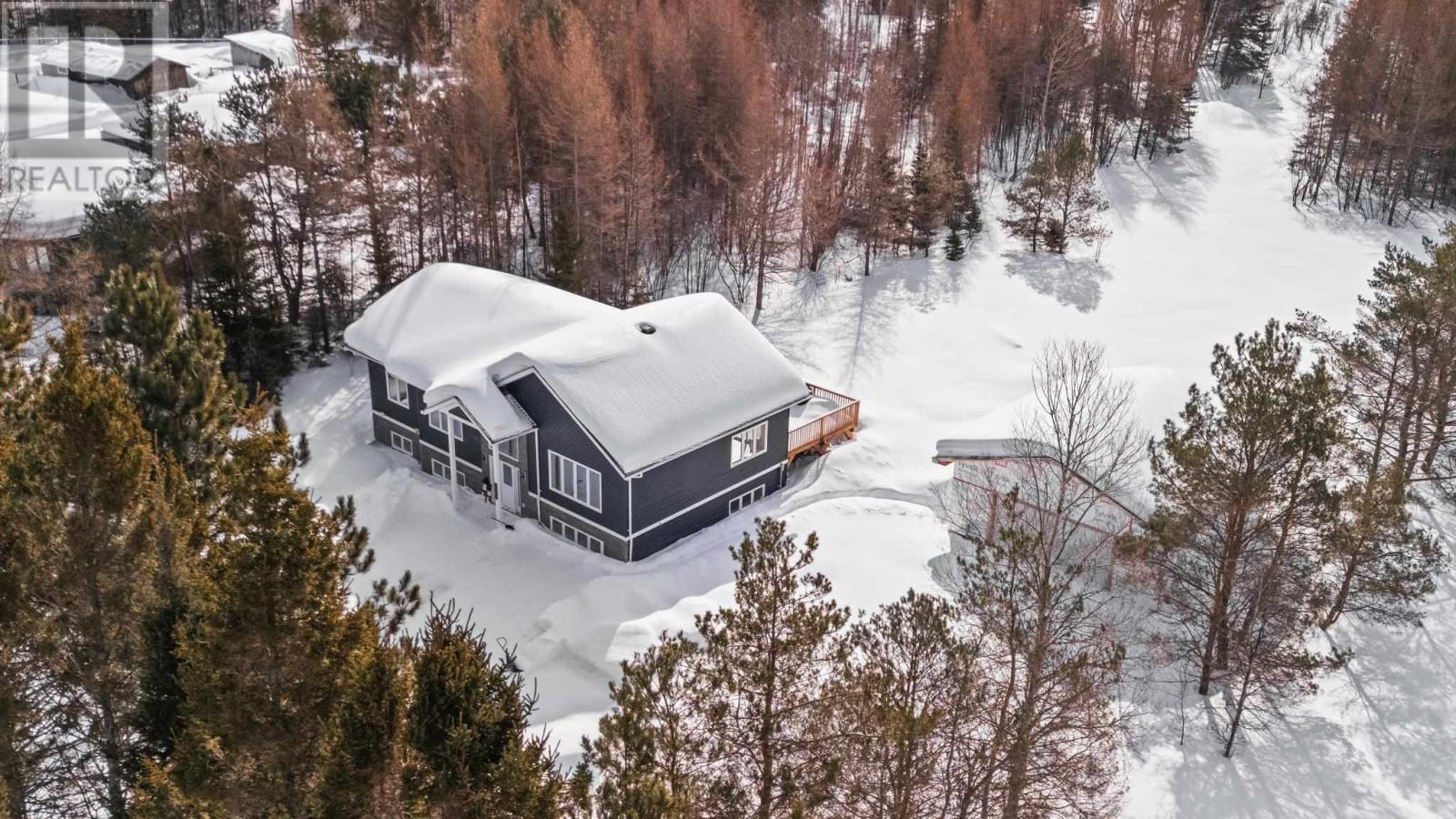 2335 Base Lin, Sault Ste. Marie, Ontario  P6A 6K4 - Photo 2 - SM260386