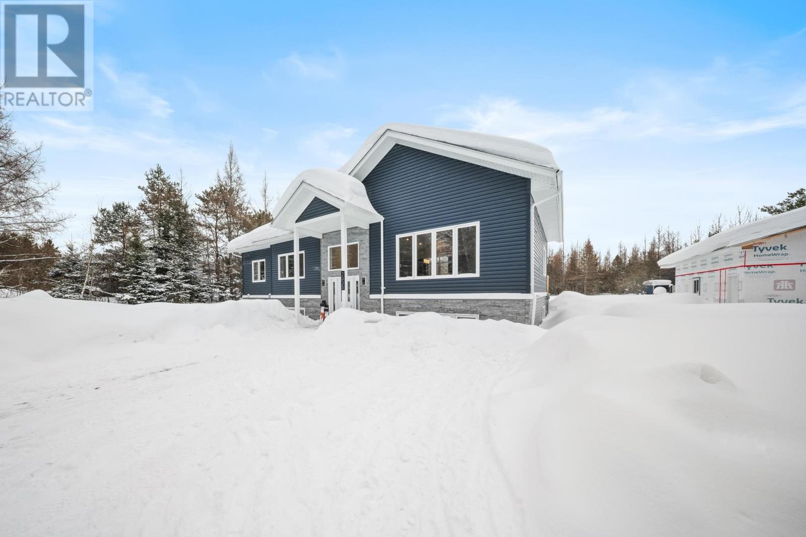 2335 Base Lin, Sault Ste. Marie, Ontario  P6A 6K4 - Photo 6 - SM260386