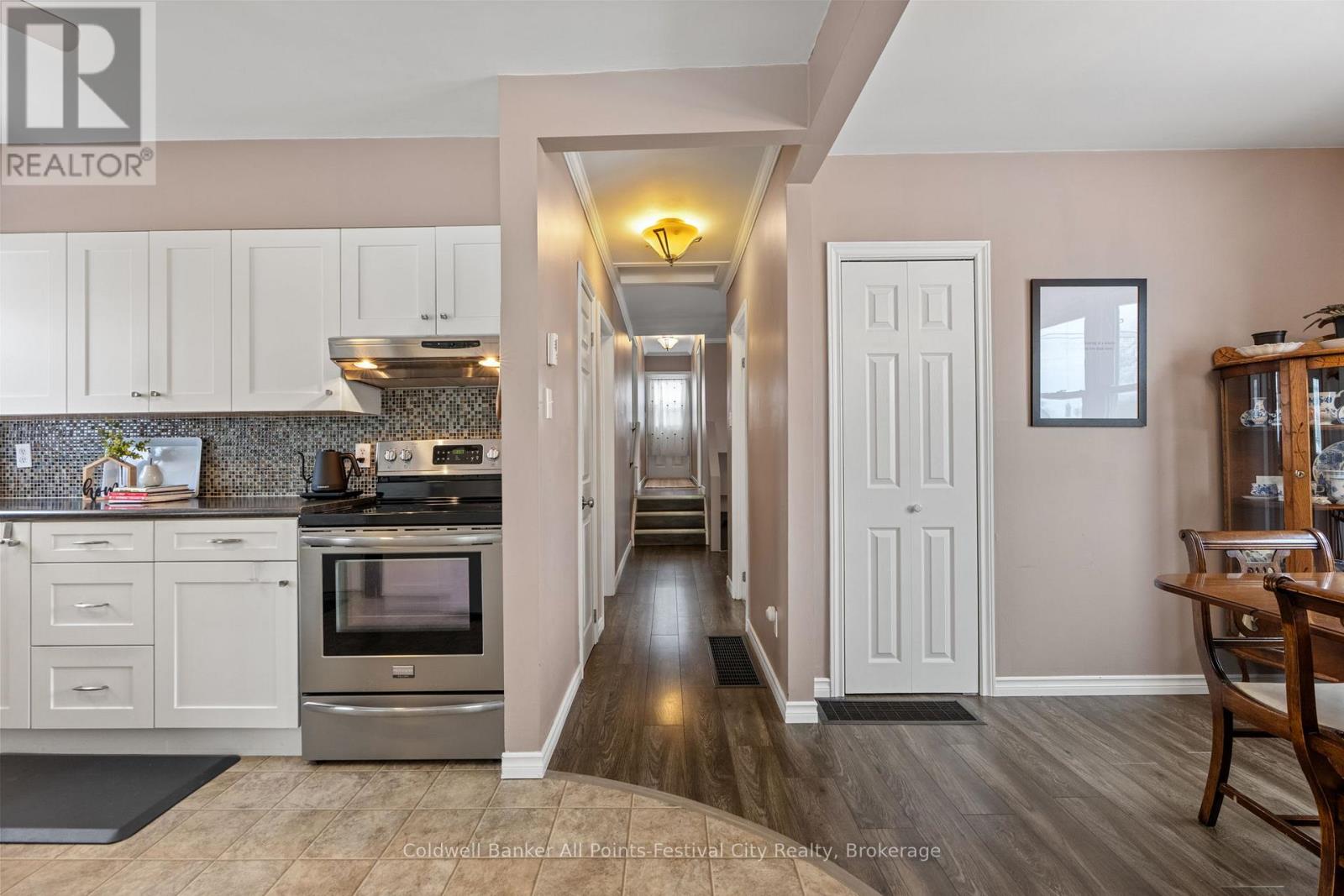 49 Carling Terrace, North Huron, Ontario N0G 2W0 - Photo 14 - X12844156