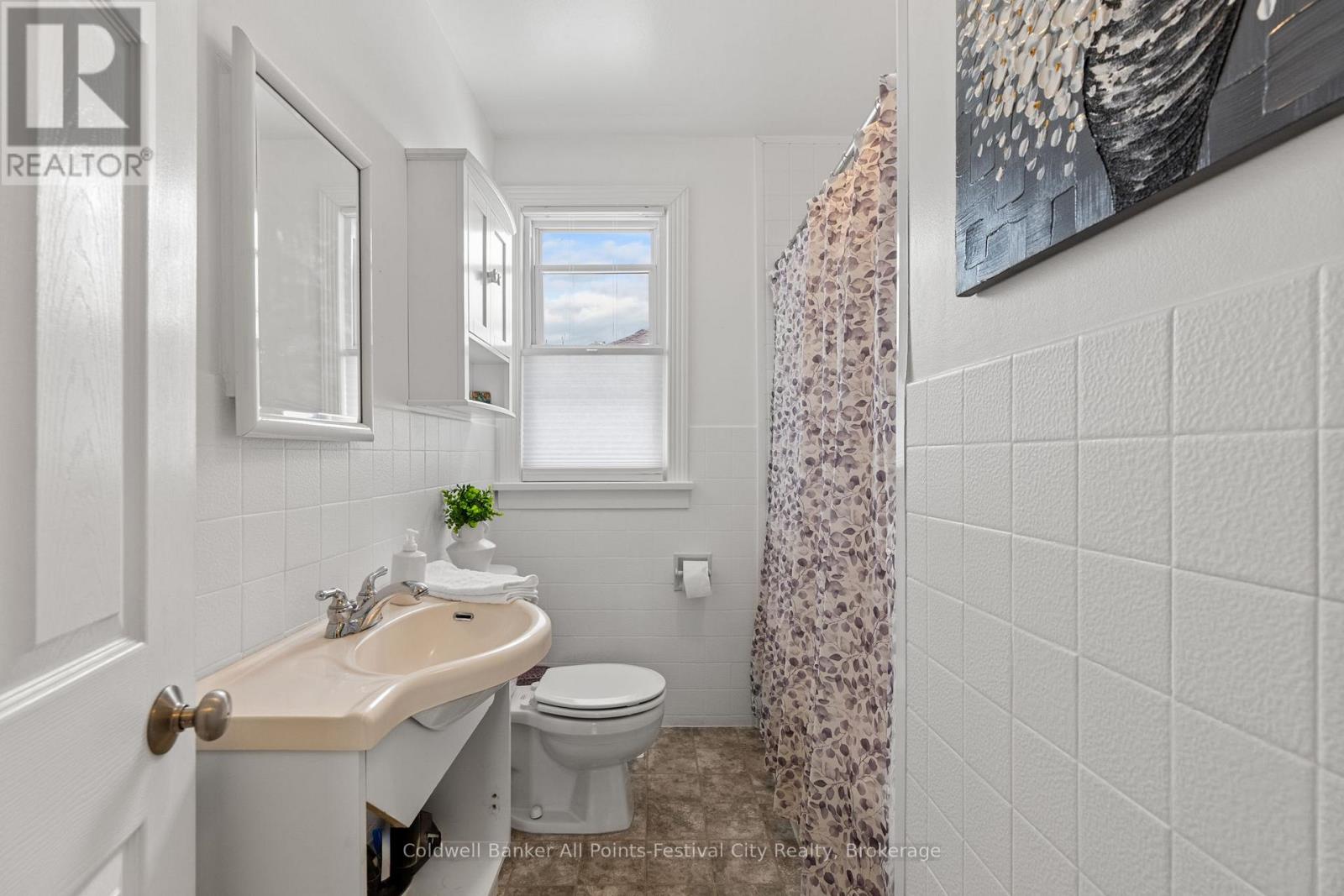 49 Carling Terrace, North Huron, Ontario N0G 2W0 - Photo 16 - X12844156