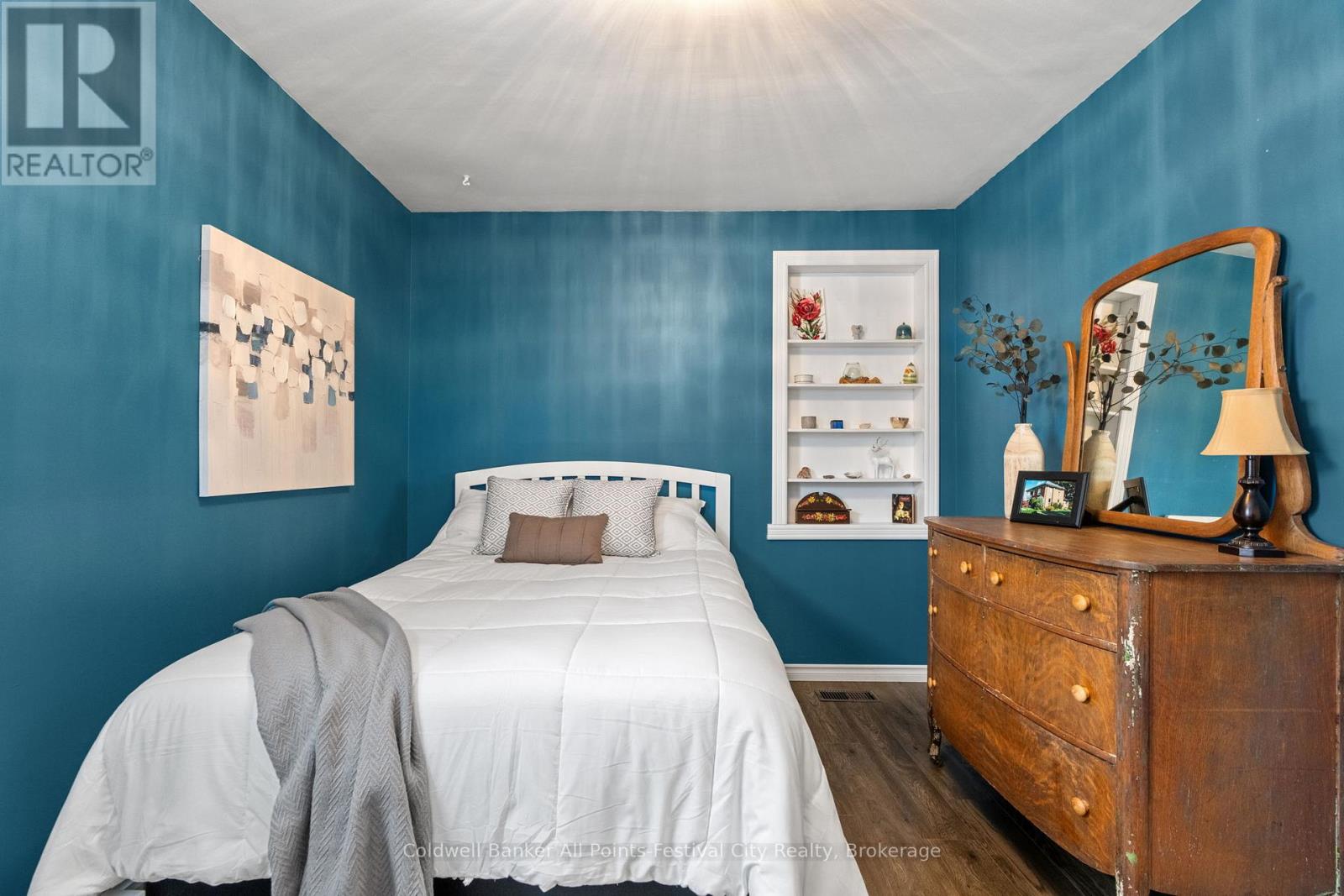 49 Carling Terrace, North Huron, Ontario N0G 2W0 - Photo 17 - X12844156