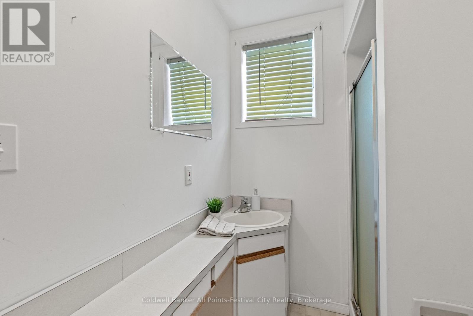 49 Carling Terrace, North Huron, Ontario N0G 2W0 - Photo 30 - X12844156