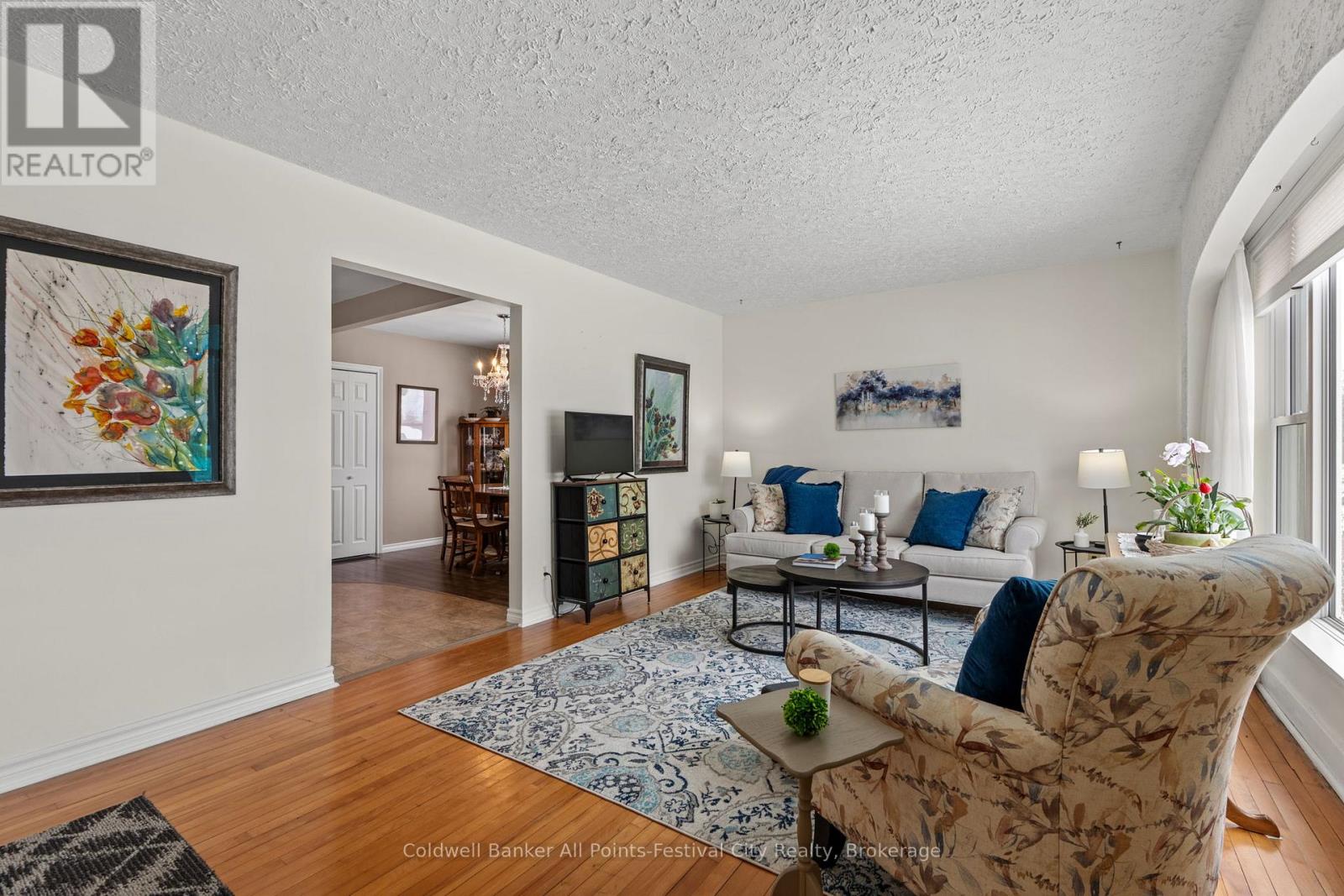 49 Carling Terrace, North Huron, Ontario N0G 2W0 - Photo 5 - X12844156