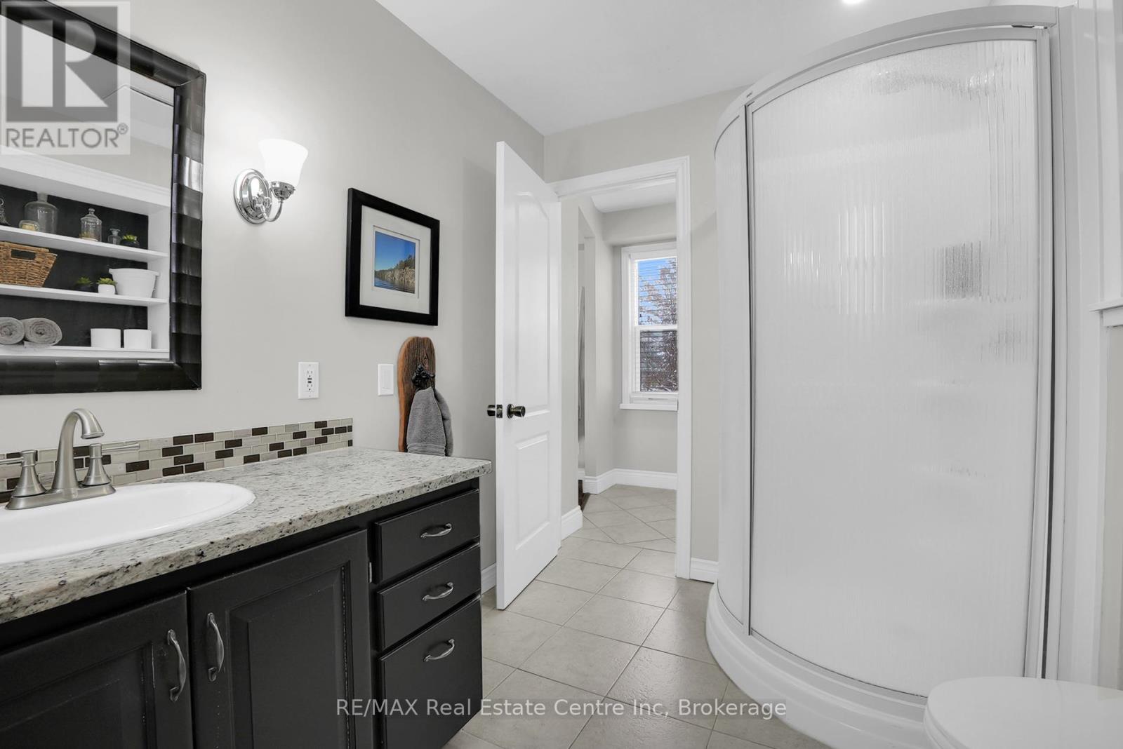 261 Colborne Street, Centre Wellington, Ontario  N0B 1S0 - Photo 11 - X12844206