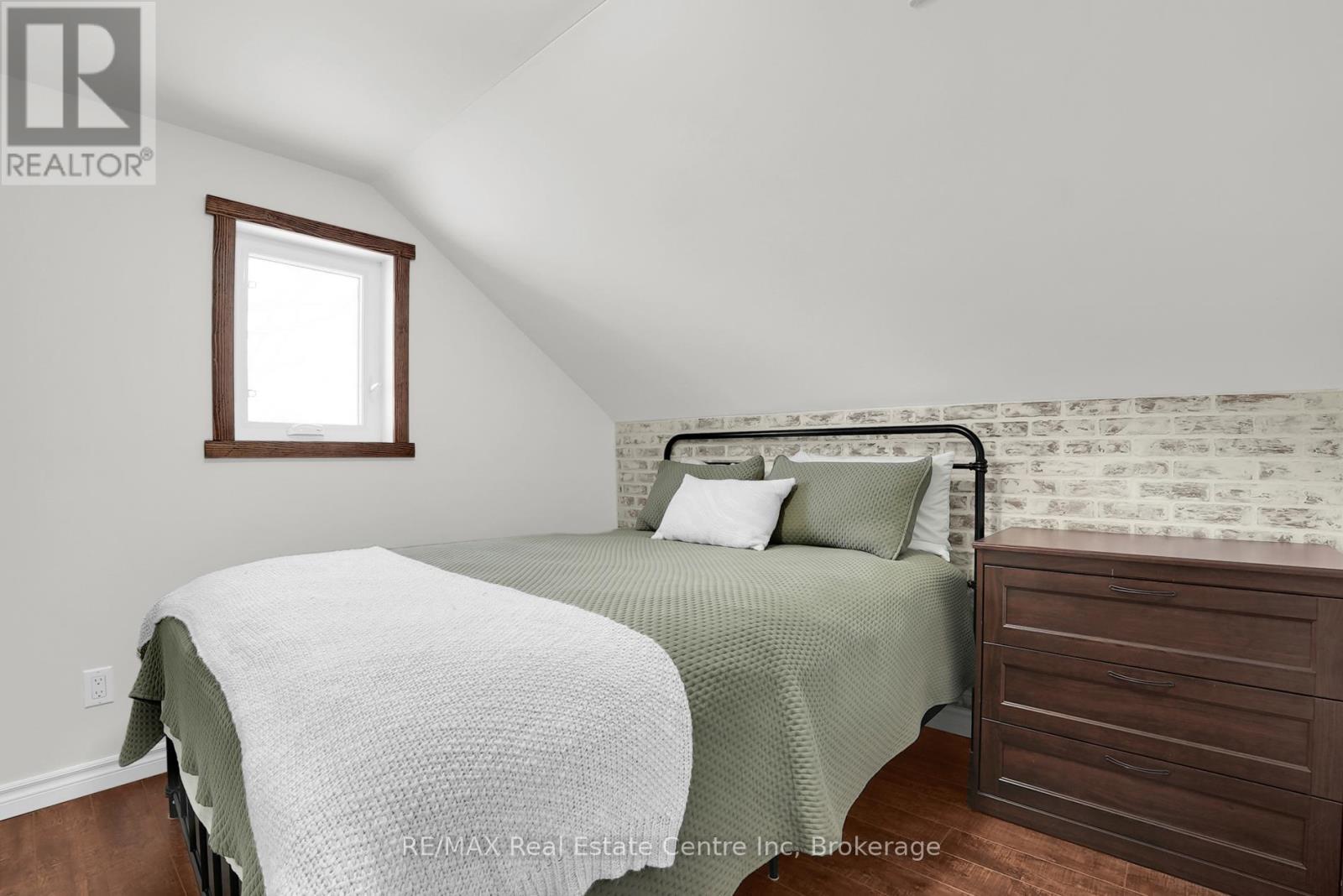 261 Colborne Street, Centre Wellington, Ontario  N0B 1S0 - Photo 18 - X12844206