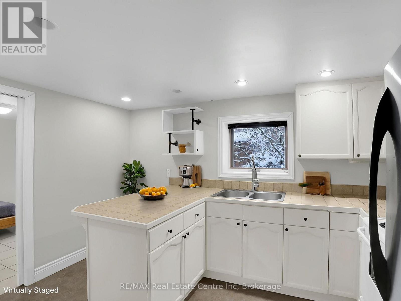 261 Colborne Street, Centre Wellington, Ontario  N0B 1S0 - Photo 27 - X12844206