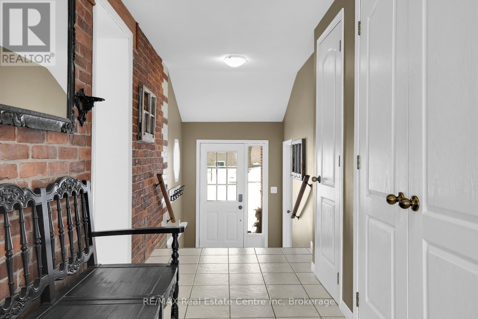 261 Colborne Street, Centre Wellington, Ontario  N0B 1S0 - Photo 4 - X12844206