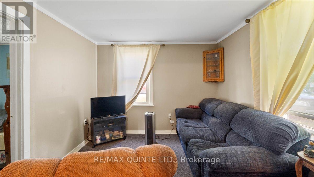 23 Fawcett Avenue, Prince Edward County, Ontario  K0K 2T0 - Photo 13 - X12844110