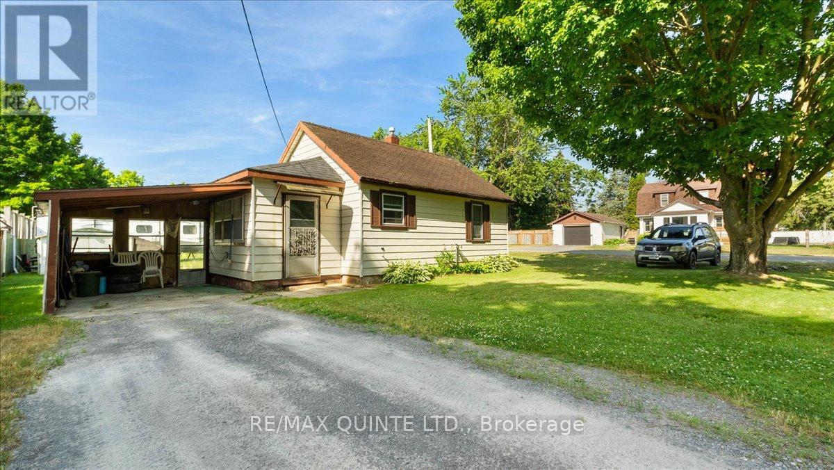 23 Fawcett Avenue, Prince Edward County, Ontario  K0K 2T0 - Photo 2 - X12844110