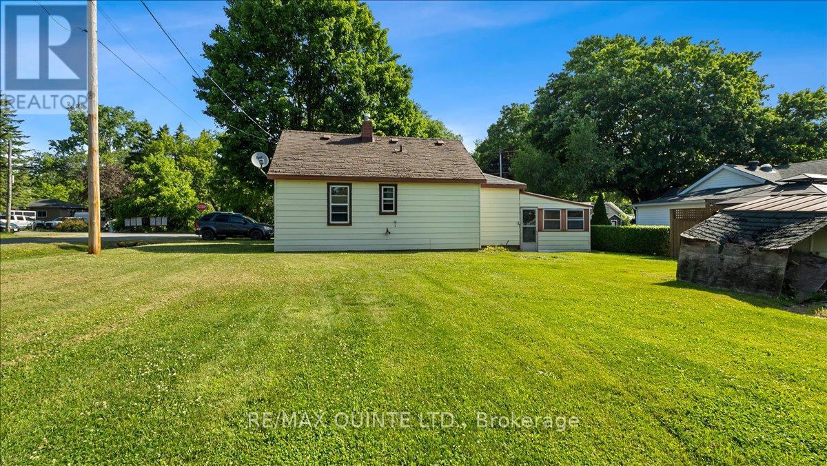 23 Fawcett Avenue, Prince Edward County, Ontario  K0K 2T0 - Photo 5 - X12844110
